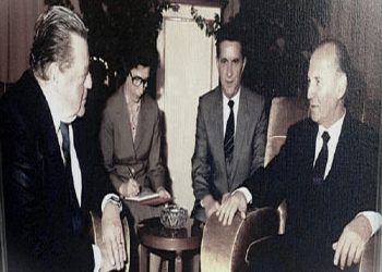 “Albania, which has quarreled with all the great powers; Washington, Moscow, and Beijing, resembles a country where religion, thieves, and dogs…”! / Western press writings about “the country of eagles”
