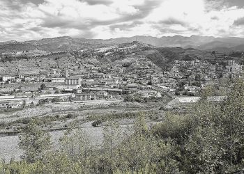 “Shtabi i Përgjithshëm Enver Hoxhës, ngarkoi Sami Bahollin e Kadri Hoxhën, të bisedonin me vëllezërit Balliu, për t’i kthyer me Partinë Komuniste, por ata…”/ Historia e panjohur e familjes nacionaliste nga Funarësi