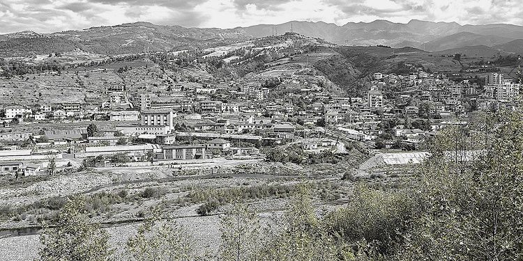 “Shtabi i Përgjithshëm Enver Hoxhës, ngarkoi Sami Bahollin e Kadri Hoxhën, të bisedonin me vëllezërit Balliu, për t’i kthyer me Partinë Komuniste, por ata…”/ Historia e panjohur e familjes nacionaliste nga Funarësi