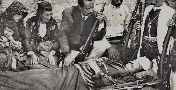 “Në Italinë e jugut, u bënë 60 vrasje në dy muaj, por në botën moderne, gjakmarrja nuk është aq e përhapur, sa në Shqipërinë veriore, vendi më i varfër i Europës, pasi…”! / Reportazhi i gazetarit amerikan