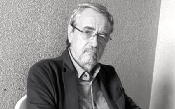 “Motoskafi i kufirit ndaloi 500 metra afër meje, nuk më diktoi, vazhdova të notoj deri në agim, kur një vapor turistik i huaj më pa dhe…”/ Dëshmia e rrallë e gazetarit të “Zëri Amerikës” që u arratis në ’85-ën!