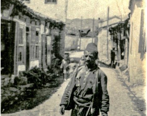 “Nën ritmin e orkestrave popullore, çingijet e gdhinin bashkë me dasmorët apo klientët e zgjedhur të lokaleve e, në vende të fshehta me të pasurit…”/ Historia e panjohur e “femrave të përdala” të Elbasanit