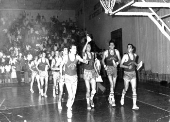 “Ai ishte një nga pesë lojtarët më të mirë në Shqipëri, të viteve ’80-të, një nga më të vështirët për t’u markuar,  por edhe njeri model, pasi…”/ Vlersimet e Gaz Çaçit dhe Cukës, për Sokol Kalajn e “Vllaznisë”!