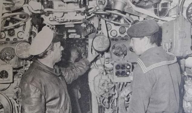 “Kur lundronim në thellësi në perëndim të Sazanit në thellësinë 40 metra, nëndetësja filloi të zhytej, por komandanti na tha se…”/ Dëshmia e rrallë e ish-oficerit të Bazës së Pashalimanit, Mëhill Marku