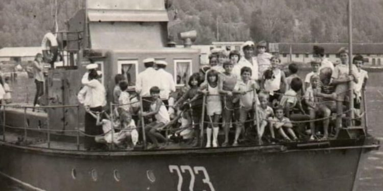 “Kur lundronim në thellësi në perëndim të Sazanit në thellësinë 40 metra, nëndetësja filloi të zhytej, por komandanti na tha se…”/ Dëshmia e rrallë e ish-oficerit të Bazës së Pashalimanit, Mëhill Marku