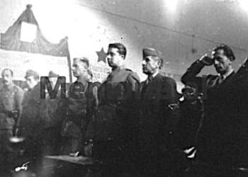 “Në qershor 1955, me porosi të Enver Hoxhës, dënohet me gjashtë vjet heqje lirie, me akuzën ‘agjitacion e propagandë’, por me ndërhyrjen e xhaxhait të tij, Esatit, ai…”/ Historia e trishtë e Dr. Dishnicës