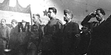 “Në qershor 1955, me porosi të Enver Hoxhës, dënohet me gjashtë vjet heqje lirie, me akuzën ‘agjitacion e propagandë’, por me ndërhyrjen e xhaxhait të tij, Esatit, ai…”/ Historia e trishtë e Dr. Dishnicës