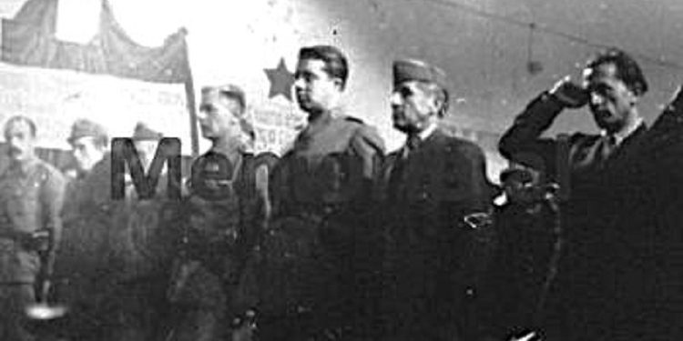 “Në qershor 1955, me porosi të Enver Hoxhës, dënohet me gjashtë vjet heqje lirie, me akuzën ‘agjitacion e propagandë’, por me ndërhyrjen e xhaxhait të tij, Esatit, ai…”/ Historia e trishtë e Dr. Dishnicës