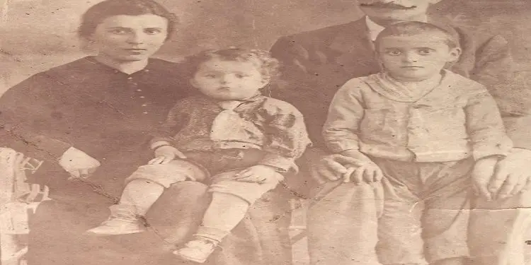 “Me komandantin e gjindarmërisë, u dëbuam nga Esat Pasha, në Tiranë e Durrës gjendja ka ndryshuar, kanë nisur veprime që…”/ Historia e panjohur e Tefik Rogut nga Skrapari, mikut të Ismail Qemalit