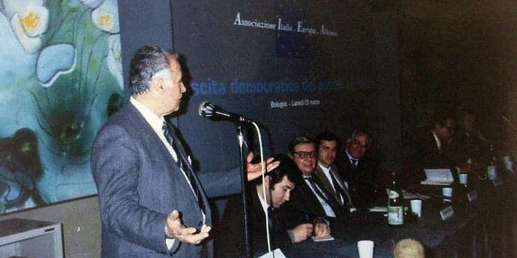 “Kur në Durrës inskenuan një gjyq për të demaskuar një kuadër, Petriti e mbrojti hapur, duke rrezikuar veten e familjen…”/ Historia e panjohur e ish-deputetit nga Shijaku, që vdiq në aksident në Itali