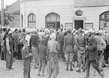 “Daut Gurra strehoi për disa kohë, shtatë partizanë që kishin ngrirë, por pas 1944-ës, familja e tij u masakrua, dy djemtë ia burgosën, ‘për atentat ndaj Hrushovit’ …”/ Historia e trishtë e fisit nga Librazhdi