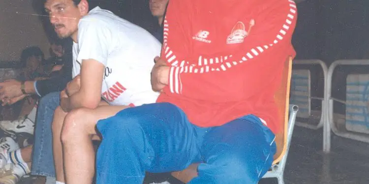 “Ai ishte një nga pesë lojtarët më të mirë në Shqipëri, të viteve ’80-të, një nga më të vështirët për t’u markuar,  por edhe njeri model, pasi…”/ Vlersimet e Gaz Çaçit dhe Cukës, për Sokol Kalajn e “Vllaznisë”!