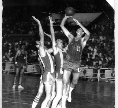 “Ai ishte një nga pesë lojtarët më të mirë në Shqipëri, të viteve ’80-të, një nga më të vështirët për t’u markuar,  por edhe njeri model, pasi…”/ Vlersimet e Gaz Çaçit dhe Cukës, për Sokol Kalajn e “Vllaznisë”!