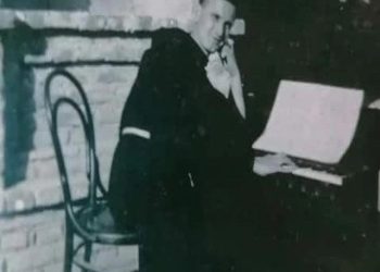 “Në burg, Padër Filip Mazrrekun, e lidhën me pranga me hoxhën e Drishtit dhe fratit katolik i duhej të ulej me të, sa herë që Aliu mysliman falej…”/ Dëshmia e nipit të klerikut dhe muzikanti të famshëm