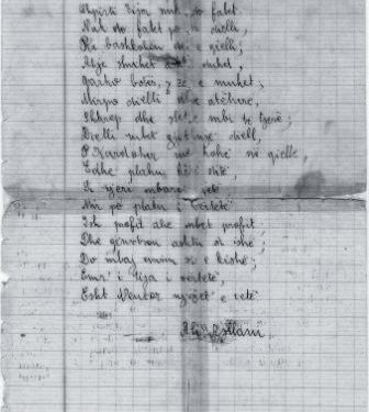 “Dhe qëndron ashtu si ishë, do mbaj emrin si e kishë, emr’i tija i vërtetë, është Nëntor njëzet e tetë…”/ Zbulohet poezia e panjohur e Ali Asllanit për Ismail Qemalin dhe fotot e rralla nga ceremonia e varrimit