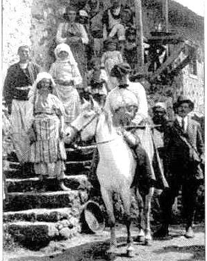 “Duke folur për fillesat e fotografisë në Shqipëri, Qerim Vrioni shkruan se; fotografët me intuitë, e kuptuan se arti i tyre komunikonte me…”/ Refleksione rreth librit “Shkrepje të rralla fotografike”