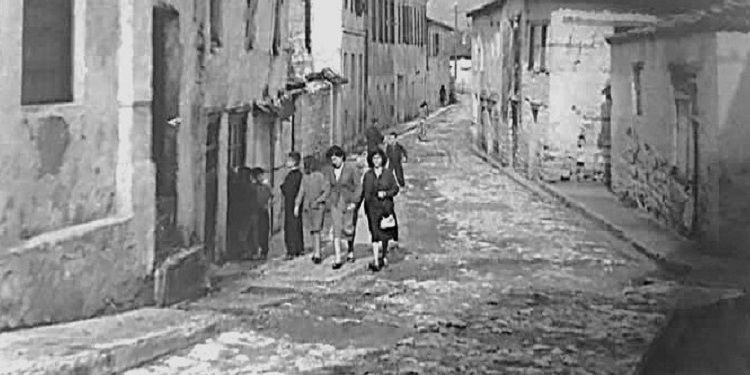 “Për të demaskuar Kujtimin dhe të birin e Hysni Lepenicës, erdhën instruktori partisë M. Rrapi dhe sekretari partisë për Gjormin, R. Osmëni…”/ Zbulohet lista me 84 familjet “kulake” të Vlorës, në 1960-ën