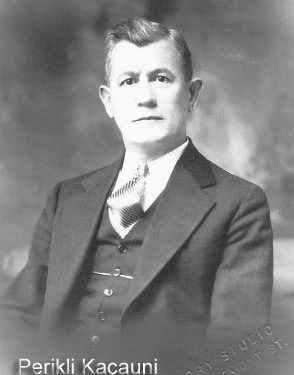 “Ata fiksuan imazhet e para të fotografisë shqiptare, figurat e pavarësisë, por emrat e tyre njihen fare, pak, pasi vdiqën në mjerim, apo azilin e pleqve, si…”/ Historia e panjohur e mjeshtërve të celuloidit