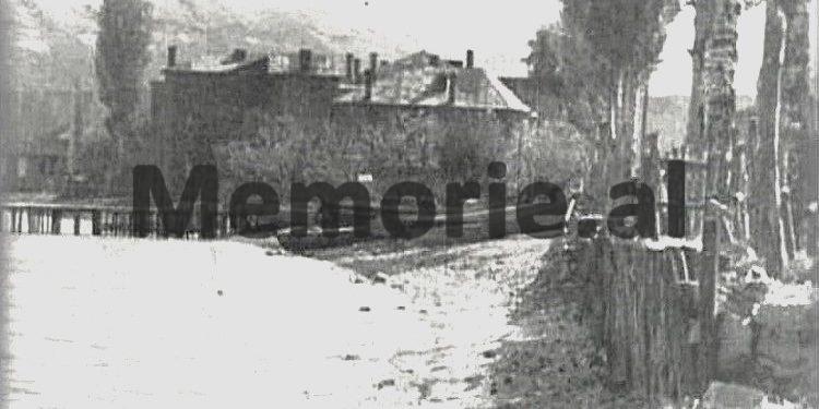 “Rrugës nga Elbasani për në Liqenin e Ohrit, sheh policë dhe më shumë gomerë të ngarkuar, sesa ‘Xhip’-a, kurse kopetë me dele…”/ Reportazhi i panjohur i gazetarit të New York Times, në 1957-ën