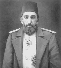 “Edhe pse një bashkëpunëtor i ngushtë i Sulltanit, Ismail Qemal Vlora ishte një nga politikanët e paktë të asaj kohe që trajtoi ‘çështjen armene’…”/ Ana e panjohur e Plakut të Vlorës në diplomacinë europiane