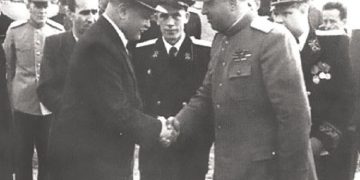 “Për gjithçka që ndodhte në Kosovë dhe në Jugosllavi, Fadili e informonte Enver Hoxhën, duke u ankuar se nën pushtetin e ri, shqiptarët…”/ Refleksionet e historianit të njohur, për ish-udhëheqësin e Kosovës