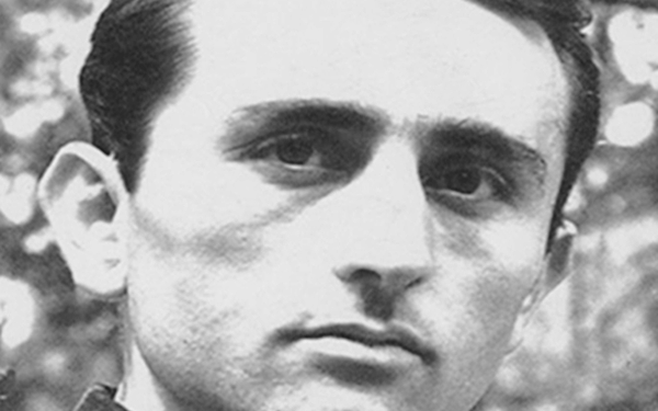 “Faik Ballanca vizatonte mjeshtërisht me ‘penel’ realitetin dhe krejt ambientin shqiptar të atyre viteve ‘70–të, por ndryshe nga kolegët, ai…”/ Refleksionet e studiuesit të njohur, për “mjeshtrin” e tregimit