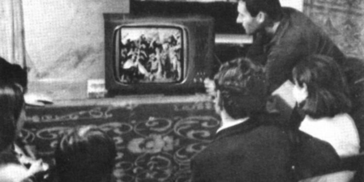 “Kur u mor vesh se, ne gratë e personelit të ambasadave të huaja në Tiranë, kishim organizuar një llotari, më thirri në zyrë shefi i madh dhe…”/ Historia e lotarive klandestine, që shteti i dinte, por s’i ndaloi dot kurrë!