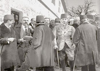 “Edhe pse gjyshi i tij, patriot i njohur, kishte shoqëruar Aqif Pashë Elbasanin në Kongresin e Lushnjes, Murat Dosku, me shtatë fëmijë, u dënua 15 vite burg…”/ Historia e trishte e familjes nga Librazhdi