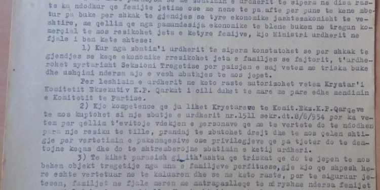 “Mund të vdesin fëmijët e vegjël, prandaj të rishihet urdhëri për heqjen e triskave të bukës ndaj familjeve, që kanë njerzit në burg, pasi…”/ Zbulohet dokumenti i rrallë i vitit 1955, me urdhrin e Kiço Ngjelës