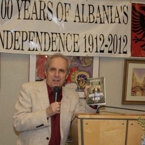 “Shpresoj që romani im ‘Shtatori Fatkeq’ të ketë një vlerë të ngjashme simbolike me ‘Gjeneralin…’ e Kadaresë…”/ Botohet në Itali libri i Skifter Këlliçit, kushtuar ngjarjes së 11 shtatorit 2001 për Kullat Binjake