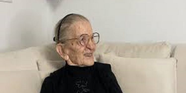 “Në vitin 1952, kur ishim në fshatin tonë Arzë, na erdhi natën në shtëpi, vëllai Nuredini, që ishte arratisur në ’48-ën në Greqi, por nëna më tha; nxirre jashtë…”/ Historia e trishtë e familjes Nurçe