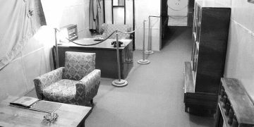 “Kadri Hazbiu sabotoi vend-komandën e Ministrisë Brendshme, ku nga 41 dhoma pune për aparatin qendror të saj në rast lufte, ai e uli në 23…”/ Zbulohet dokumenti i Sigurimit i vitit 1983, për objektin “Bunk-Art 2”