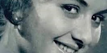 “Regjizori Hysen Hakani më mori te filmi ‘Ndërgjegjja’ ku isha në rolin e një mësueseje të re, por aty kishte skena dashurie dhe…”/ Dëshmia e rrallë e aktores së njohur Roza Anagnosti