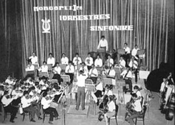 “As sot nuk dihet, se përse nga specialist muzike në Pallatin e Kulturës në Durrës, u transferua në një fshat të largët si mësues vizatimi e punë dore…”/ Historia e trishtë e kompozitorit të shquar Shaqir Kodra