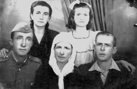 “Burimi njofton se është takuar me Eqerem Mujon dhe kur e pyeti a ke marrë vesh ndonjë lajm nga babai, ai i tha se…”/ Raporti i agjentit të Sigurimit “Vjosa” nga Lushnja, për të arratisurin Tahir Kolgjini