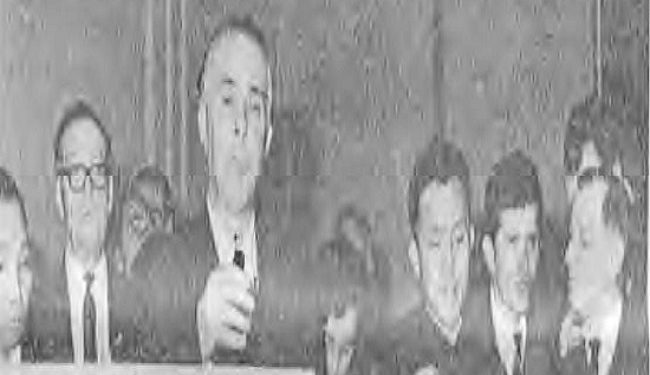 “Shoku Rexh Bërç që prita sot, më tha se djali i tij, kirurg, ishte ngjitur në një majë mali në Groenlandë, ku kishte vënë librin ‘Historia e P.P.SH-së’…”/ Zbulohet ditari i Enverit, shtator ’73, për mikun nga Anglia