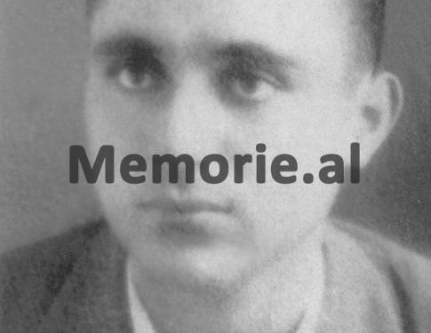 “Kur Hariton e morën për ta ekzekutuar, ai fare i qetë palosi fletën e romanit që po lexonte dhe shkoi bashkë me policët…”/ Historia e tragjike e familjes Bezhani, që hapi bankën e parë në Vlorë në 1850-ën