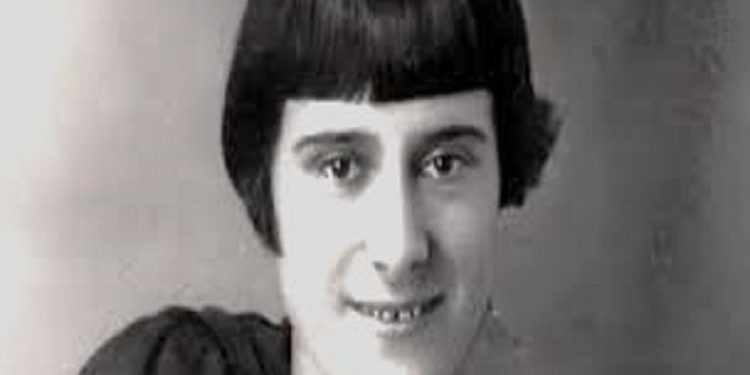 “Ibrahim Tukiçi pinte vetëm ujë të ngrohtë me rujt zanin, kurse sot, shumë këngëtarë të rinj, abuzojnë me alkool e duhan dhe e kanë prishë atë…”/ Biseda e panjohur me soprano e famshme Marie Kraja