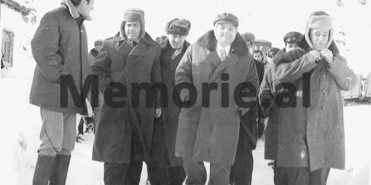 “Temperatura, – 25 gradë, dëbora 2 deri 3 m., dhjetra të vdekur nga orteqet, mijra ha toka dhe shtëpi banimi të përmbytura…”/ Zbulohet dokumenti sekret për motin e keq që “gjunjëzoi” Shqipërinë, 7-15 janar 1985