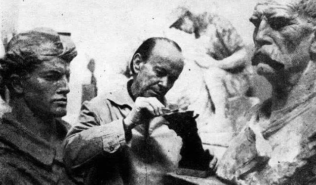 Përtej skulpturës: Floriana Paskali zbulon arkivin e panjohur të atit, nga vargjet në ‘Dielli’, te esetë e viteve ’20-të