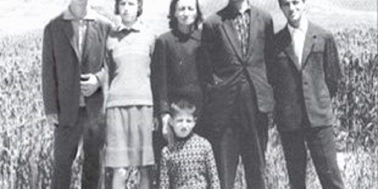 “Kur vajta në shtëpi dhe tepër i mërzitur i tregova mamasë, se Alizoti më tha se; në Francë edhe fshatari më i humbur e flet shqipen më mirë se ty, ajo më…”/ Dëshmia e rrallë e djalit të Telo Mezinit