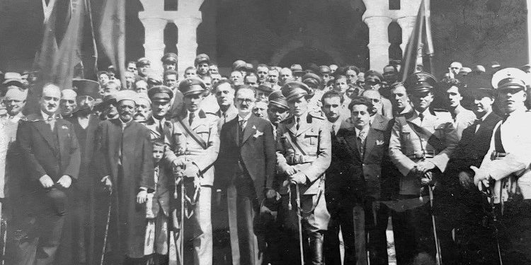 “Vangjeli dorëzoi në Mitropolinë e Beratit në 1957-ën, Kodikun e Manastirit të Shën Kozmait, i njohur ndryshe edhe si Kodiku i Fierit, pasi…”/ Historia e panjohur e Sotir Bitrit dhe Vangjel Lules, dy intelektualëve fierakë