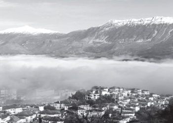 “E kritikuan se u rezervonte libra ‘miqve’ dhe e larguan nga puna para pensionit…”/ Ana e panjohur e librarit që njihte Tefta Tashkon dhe vuri lule te varri i Migjenit në Itali