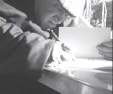 “Librar si Alizoti, nuk kisha parë në të gjithë vendin, kudo ku kisha shëtitur, nga Jugu në Veri, ai kishte lexuar të gjitha librat dhe….”/ Dëshmia e rrallë e ish-redaktorit të “Hosteni”-t