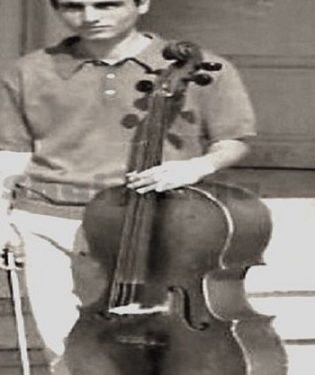 “Dy ditë pas ngjarjes me Mehmet Shehun, kisha dasmën, por ma anuluan, kurse dy fëmijët e vegjël të Marjetës e Bashkimit, dy vjeç e gjysmë dhe 11-muajsh, njerëzit e Sigurimit…”/ Dëshmia tronditëse e Niko Velços