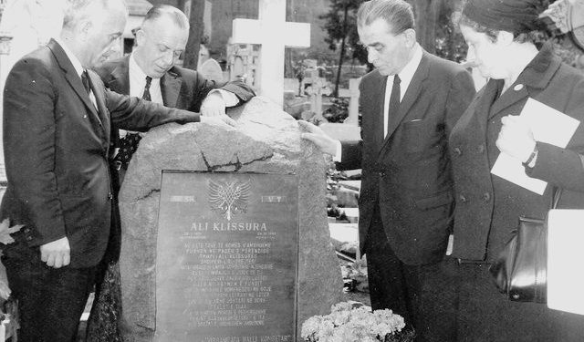 “Historianë të djeshëm, por dhe të sotmit, u bënë pjesë e fushatës anti Ali Këlcyra, në linjën e qëndrimit të PPSH-së, e cila e quante…”/ Refleksionet e autorit të librit për ish-eksponentin e ‘Ballit Kombëtar’