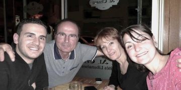 “Dy ditë pas ngjarjes me Mehmet Shehun, kisha dasmën, por ma anuluan, kurse dy fëmijët e vegjël të Marjetës e Bashkimit, dy vjeç e gjysmë dhe 11-muajsh, njerëzit e Sigurimit…”/ Dëshmia tronditëse e Niko Velços