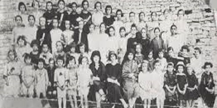 “Safet Butka, kur ishte inspektor i Arsimit në Tiranë në vitet 1935-’37, i pajisi shkollat e kryeqytetit me foto të patriotëve të Rilindjes, si Koto Hoxhin dhe…”/ Historia e panjohur e “pionierit” të arsimit