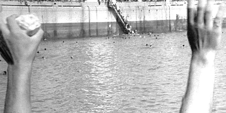 “U larguan në drejtim të Italisë anija ‘Kozma Nushi’ e Pashalimanit me 200 ushtarë, marinarë e oficerë,  cisterna e Sazanit me…”/ Zbulohen dokumentet sekrete të ngjarjeve të shkurt-marsit 1991