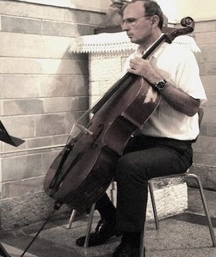 “Dy ditë pas ngjarjes me Mehmet Shehun, kisha dasmën, por ma anuluan, kurse dy fëmijët e vegjël të Marjetës e Bashkimit, dy vjeç e gjysmë dhe 11-muajsh, njerëzit e Sigurimit…”/ Dëshmia tronditëse e Niko Velços